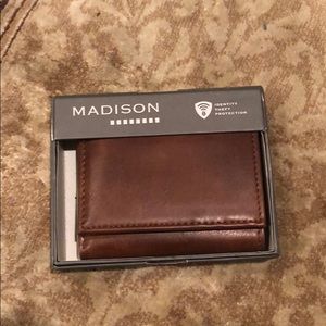 Madison Cognac brown tri fold wallet